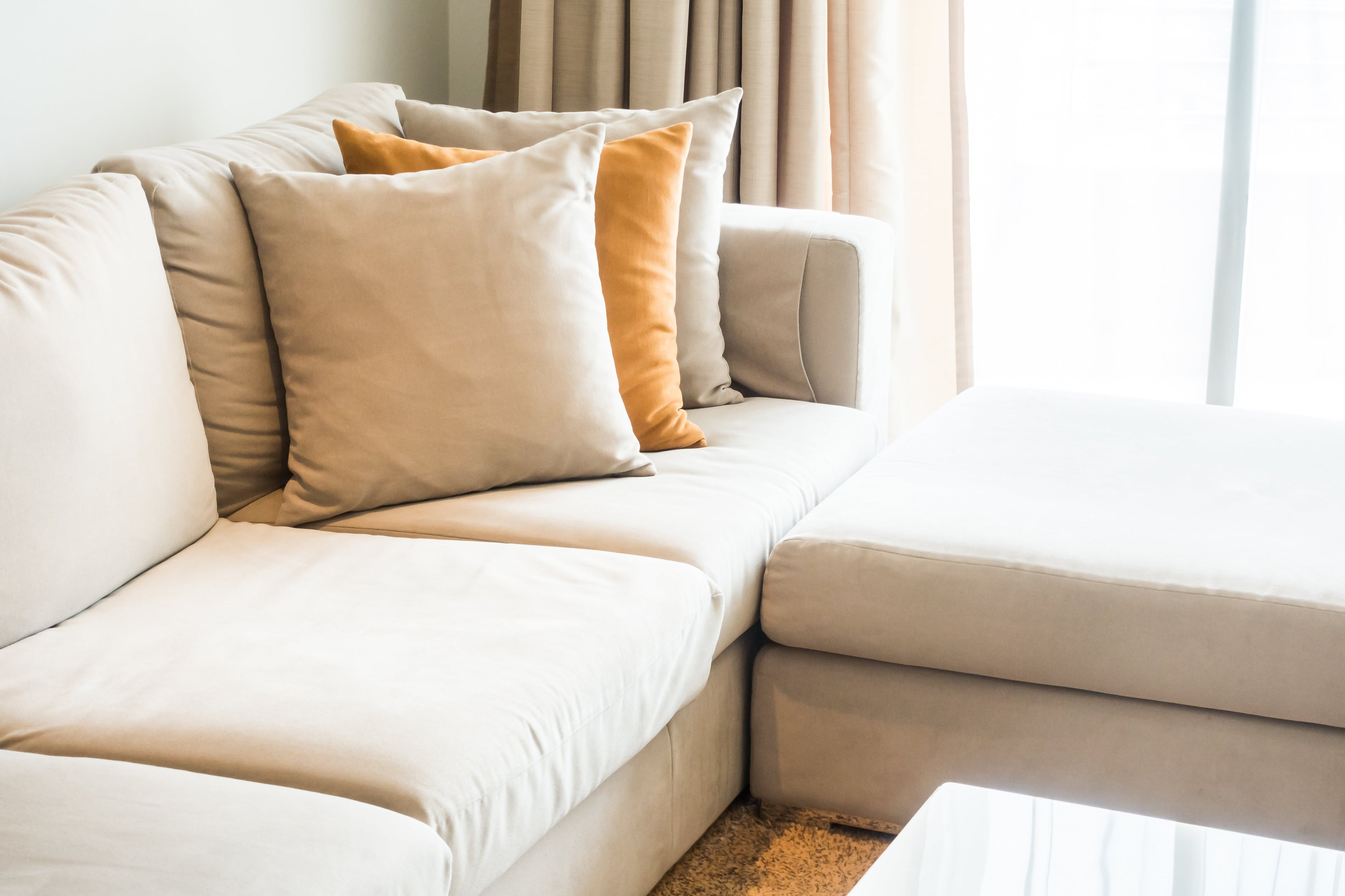 Ivory Interiors: Creating Elegant, Timeless Spaces with Off-White Hues