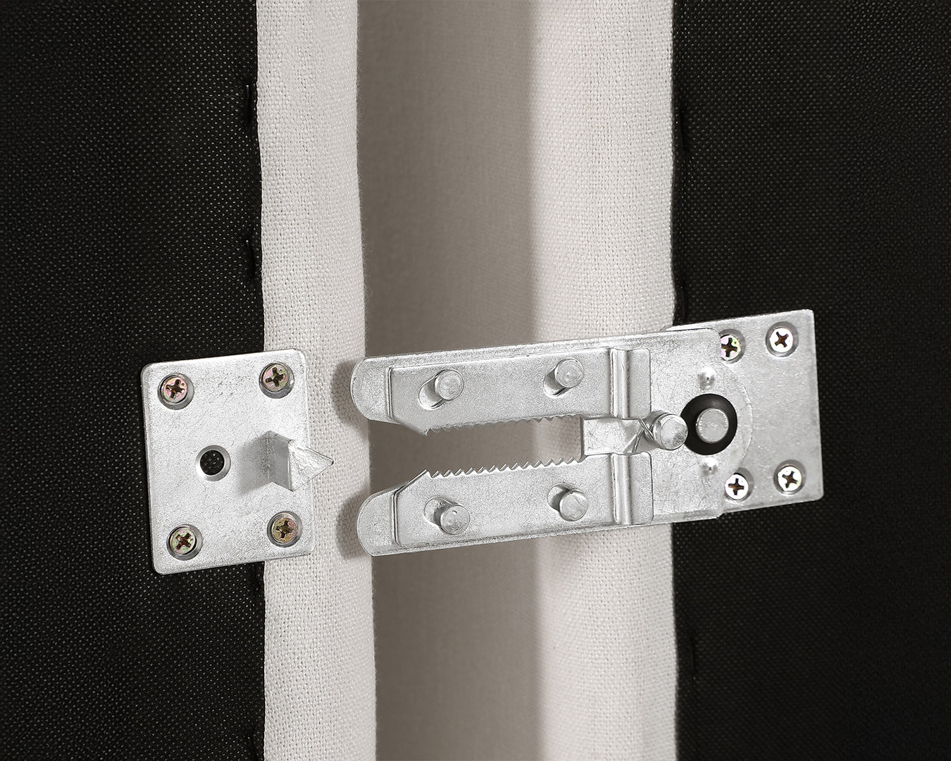 Integrated Clip-Lock
